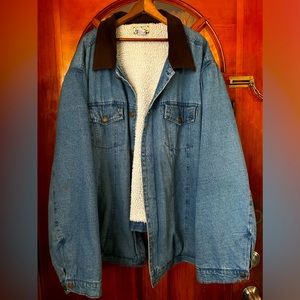 Trucker blue denim jacket